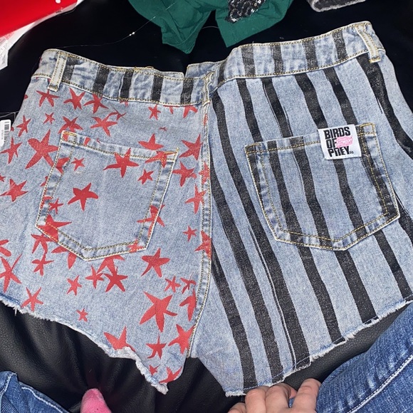 New Shorts perfect for 4th of July DC brand Harley Quinn - Picture 2 of 9